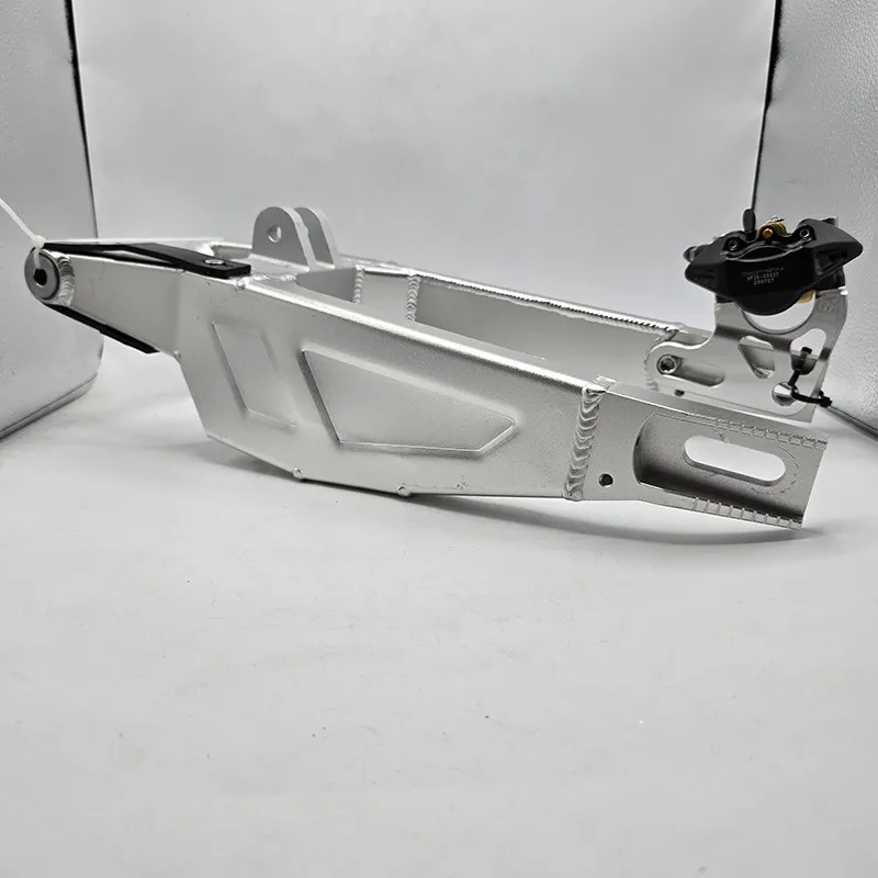 Forcellone scatolato in alluminio per PitBike VMC Fenix